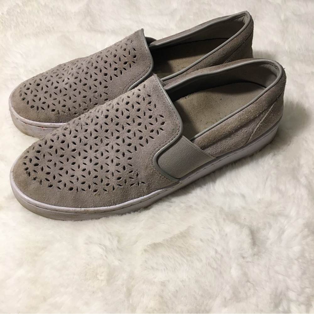 Vionic Suede Shoes Size 6.5 Gray